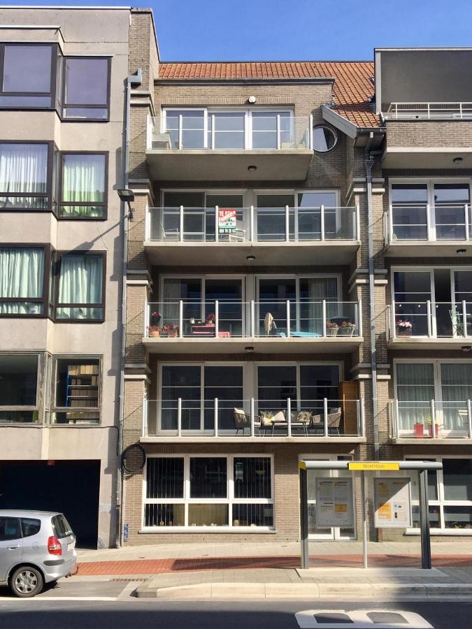 Gezellig appartement op 400m van zee Oostende-Mariakerke Bad Buitenkant foto
